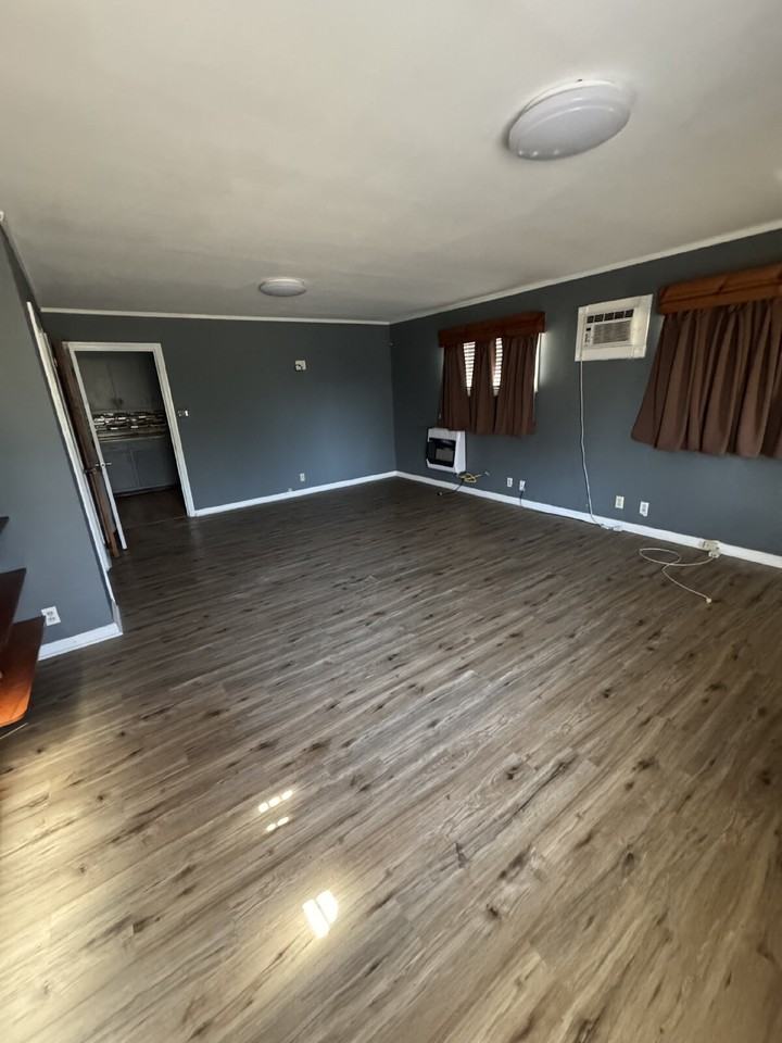 9705 Red Lane Dr - Photo 4 of 13