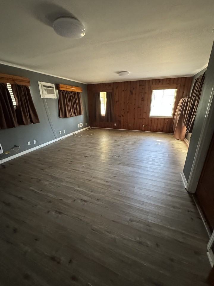 9705 Red Lane Dr - Photo 5 of 13