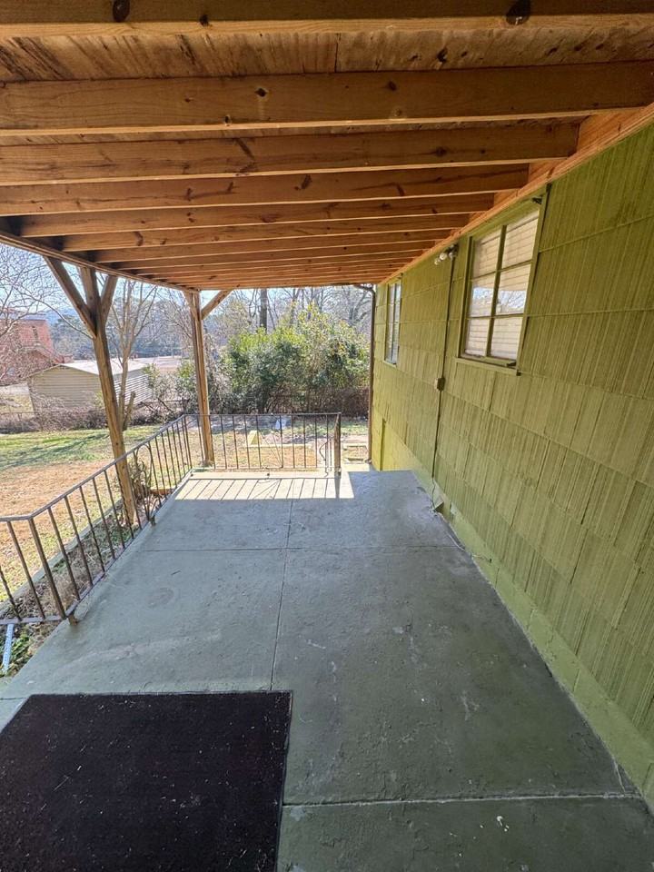 9705 Red Lane Dr - Photo 6 of 13