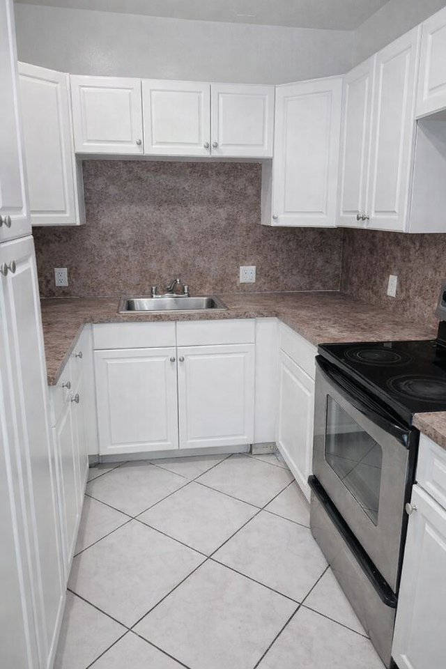 2512 Nw 9th Ct - Photo 5 of 6