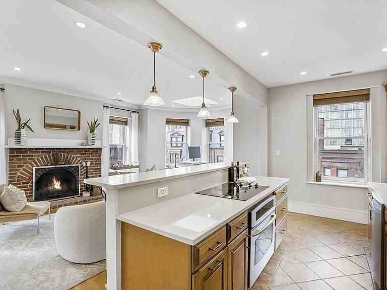 94 Saint Botolph St - Photo 5 of 25