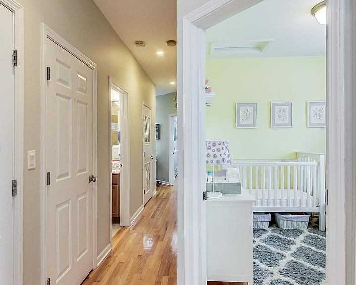 3027 N Racine Ave - Photo 3 of 22