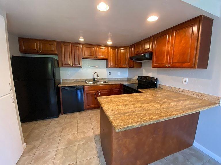 5377 Sonoma Dr - Photo 7 of 17