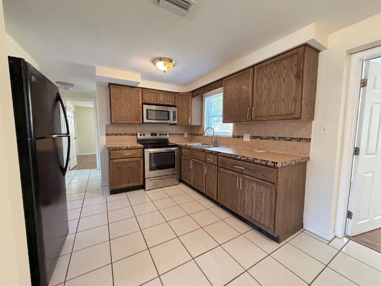 3600 Berkshire St - Photo 7 of 24