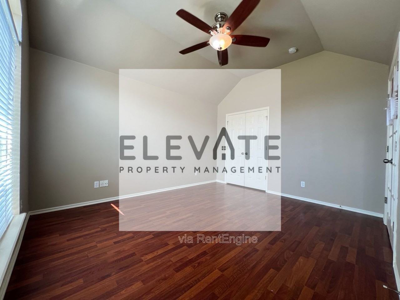 1709 Del Simmons Dr - Photo 3 of 24