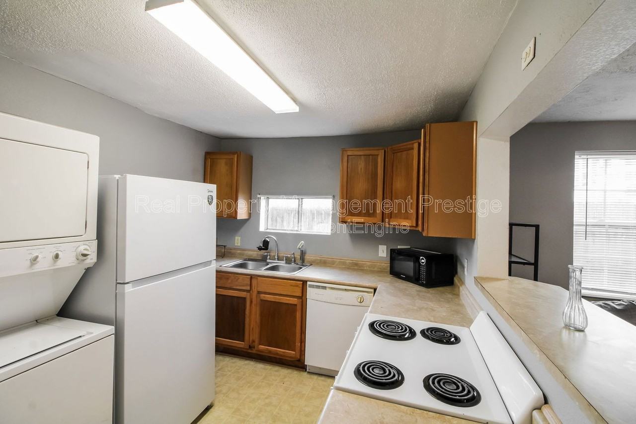 610 Ball #1 - Photo 3 of 6