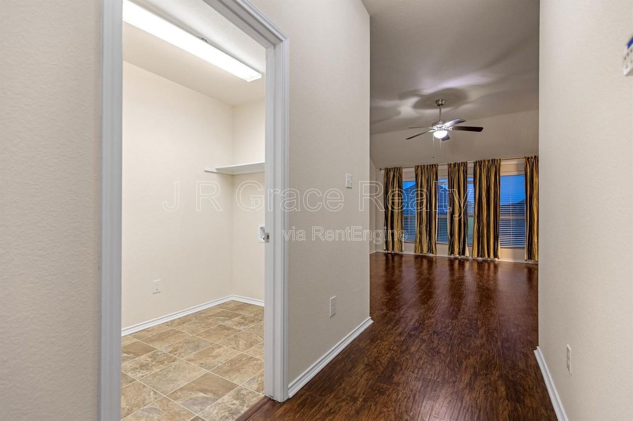 4204 S Fork Ranch Rd - Photo 6 of 17