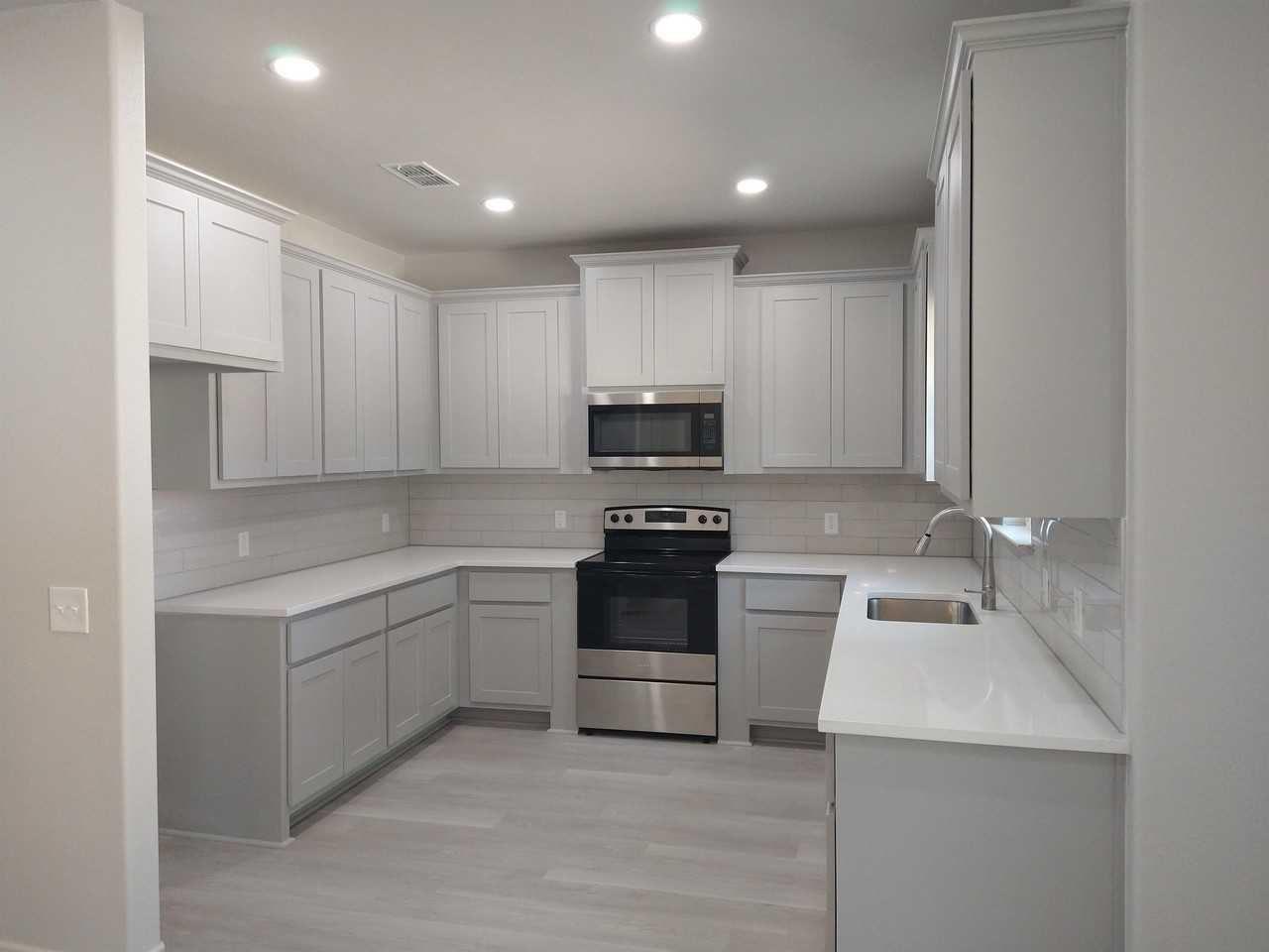 1000 Wooded Hollow Ct #105 - Photo 4 of 14