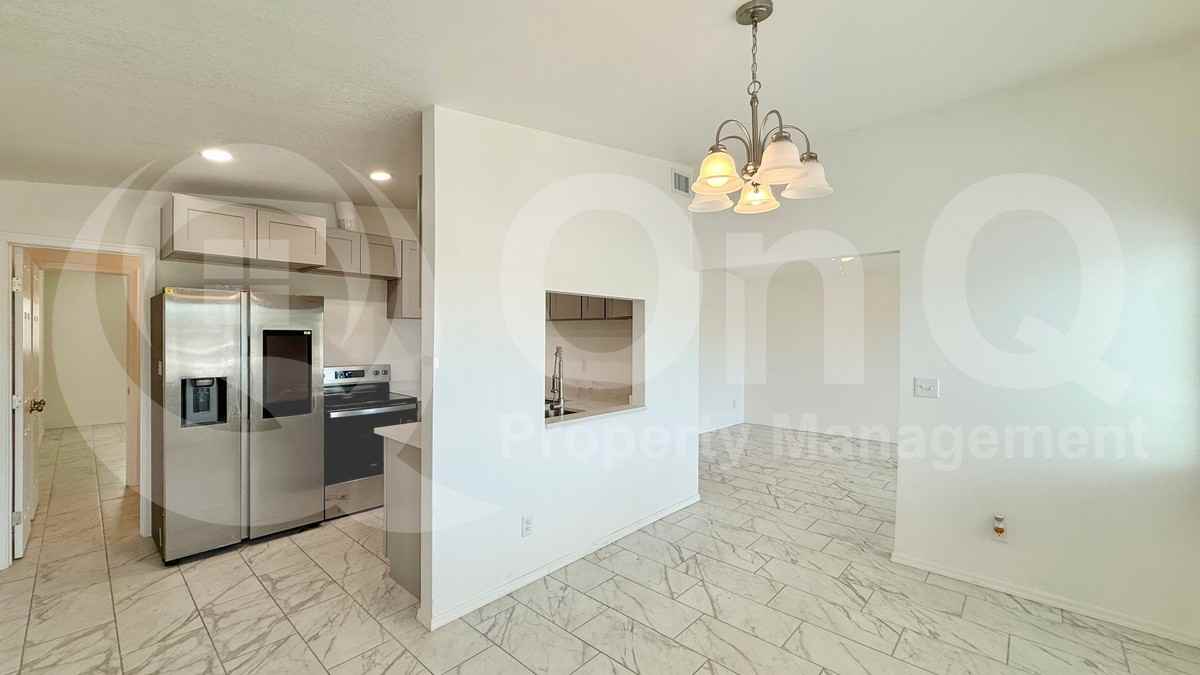 741 E Erie St #1 - Photo 5 of 16