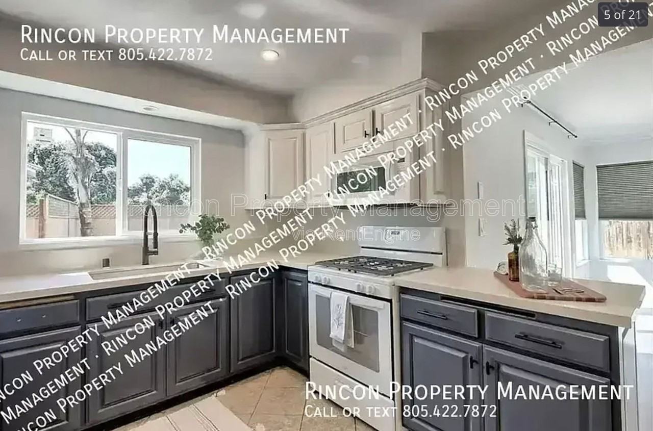 2585 Warbler Ave - Photo 7 of 20