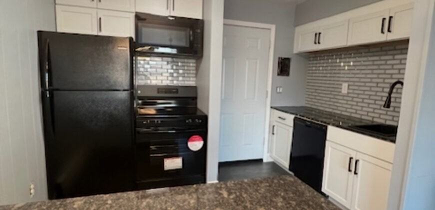 401 Smith St Apt A6 - Photo 4 of 11