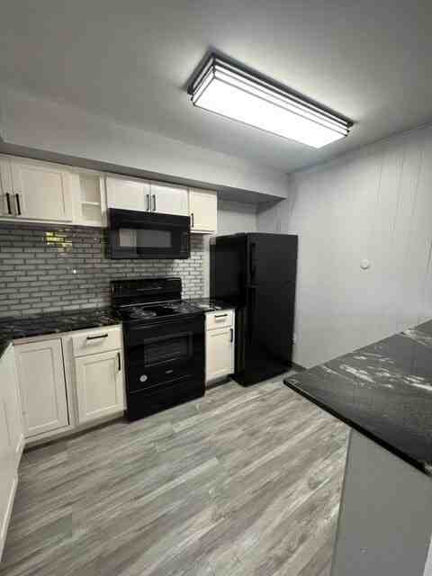 401 Smith St Apt A3 - Photo 6 of 20