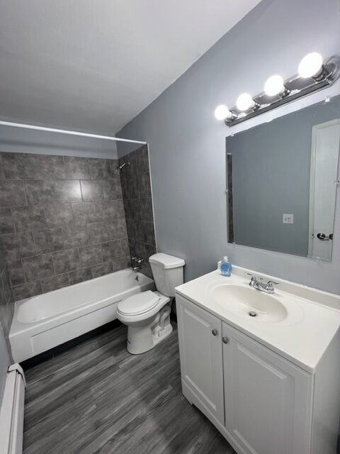 401 Smith St Apt A4 - Photo 2 of 27