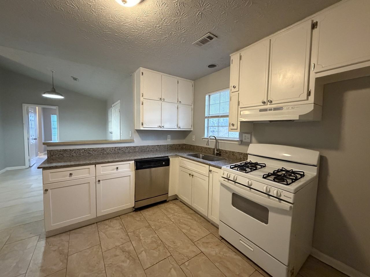 2580 Teakwood Ln #A - Photo 3 of 32