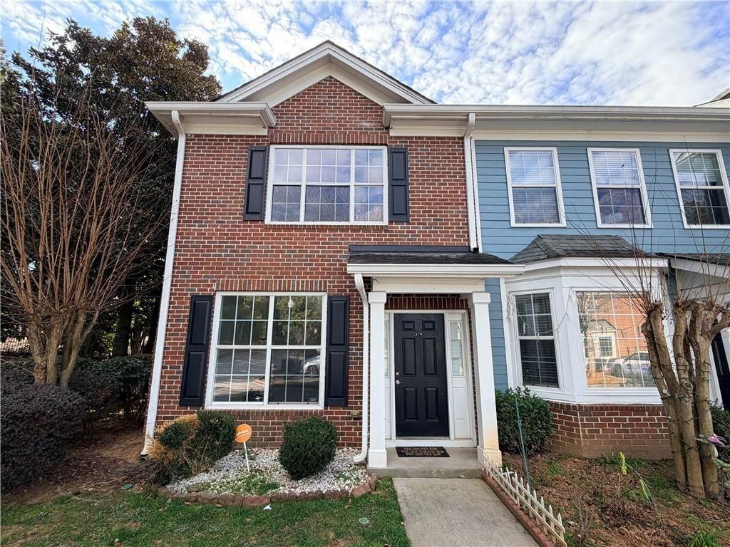 379 Pine Hill Pl - Photo 2 of 18