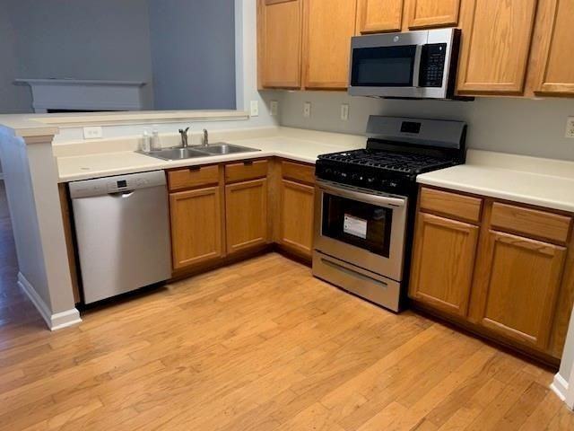 1504 Cove Creek Cir - Photo 3 of 8