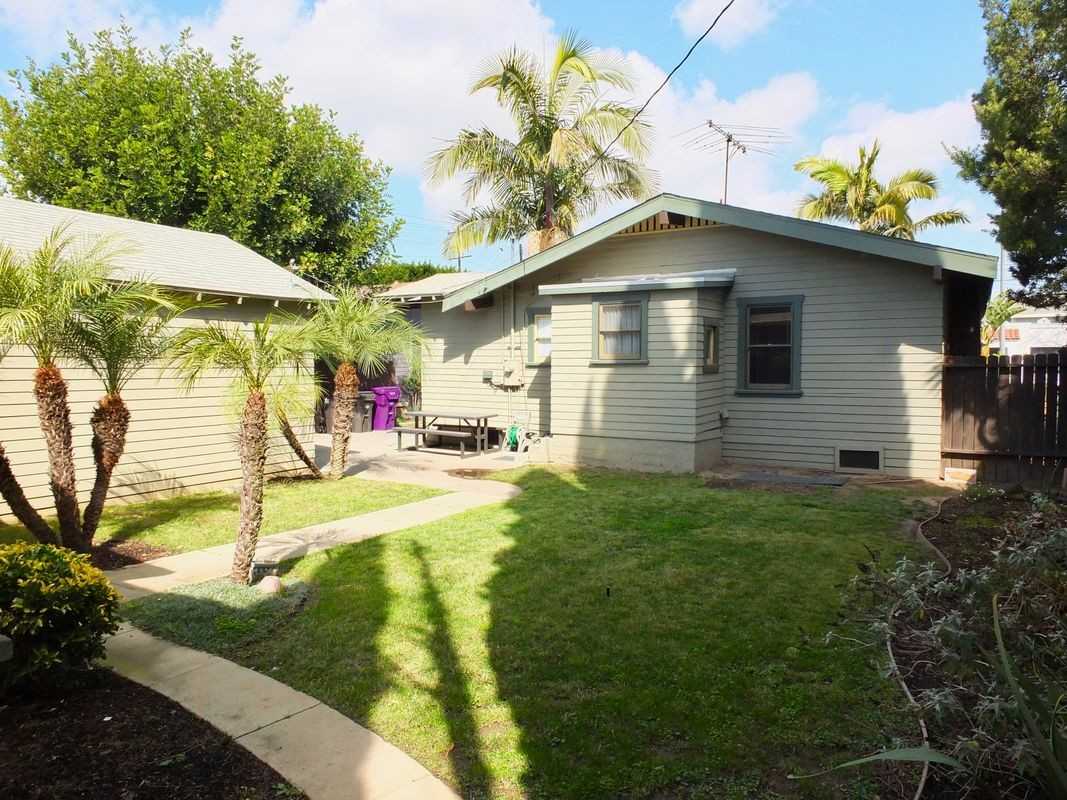 3622 E 6th St - Photo 3 of 6