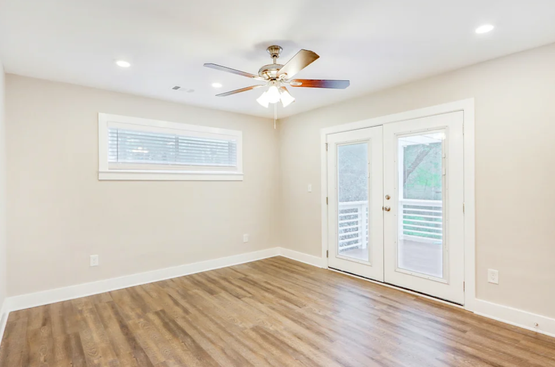 2109 Nichols Ln - Photo 2 of 6