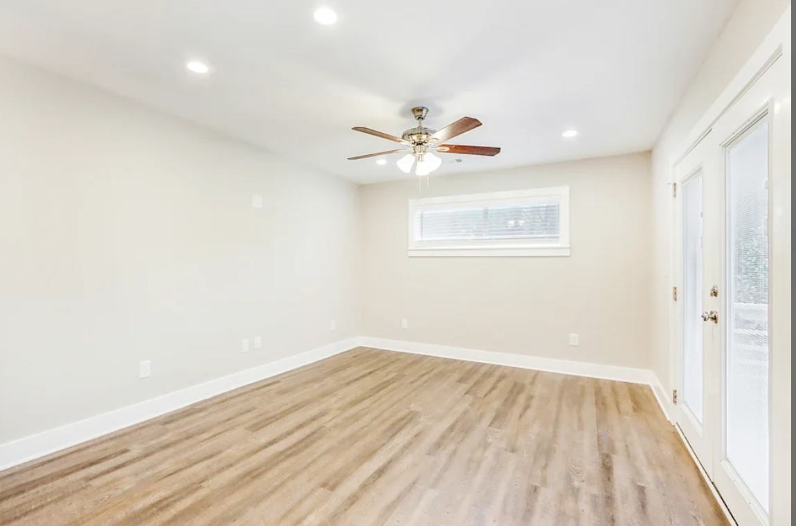 2109 Nichols Ln - Photo 3 of 6