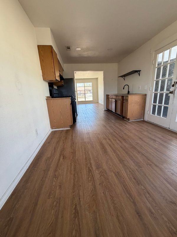 5915 Highfield St - Photo 6 of 11