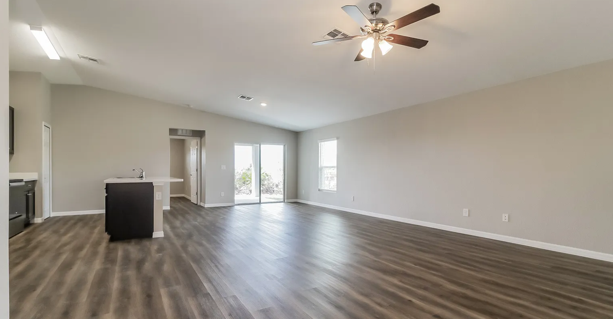 18367 Lincoya Ave - Photo 6 of 10