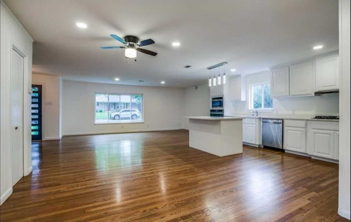 2429 Monaco Ln - Photo 5 of 9