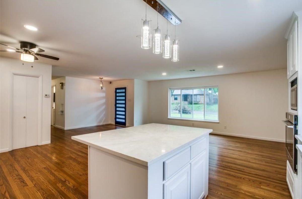 2429 Monaco Ln - Photo 6 of 9