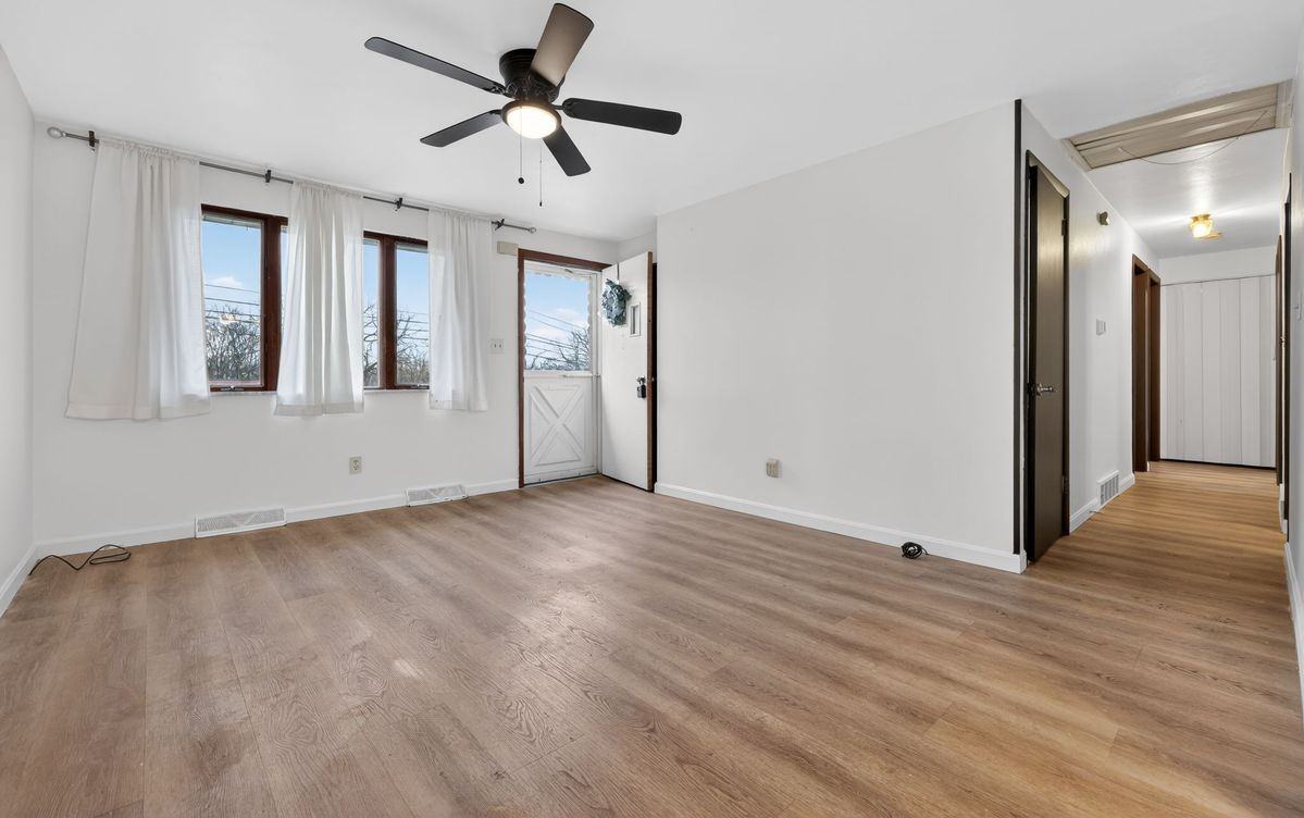 213 Tilford Rd - Photo 6 of 21