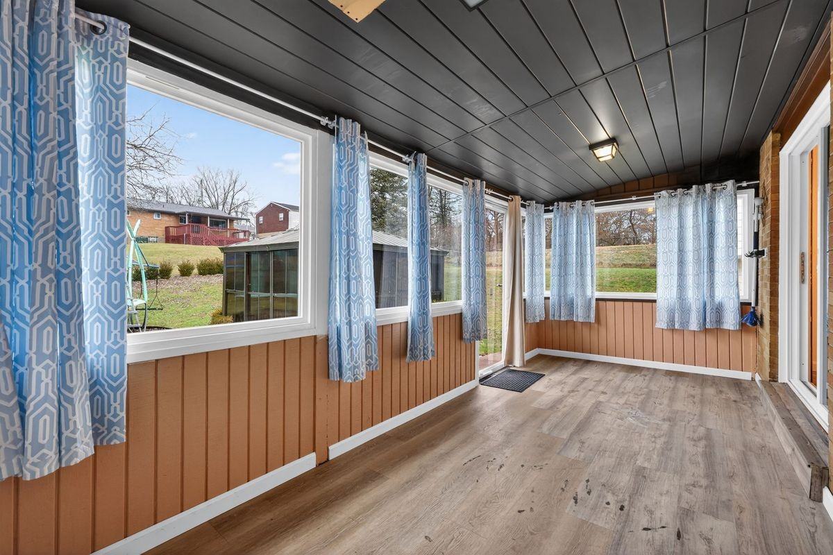 213 Tilford Rd - Photo 7 of 21