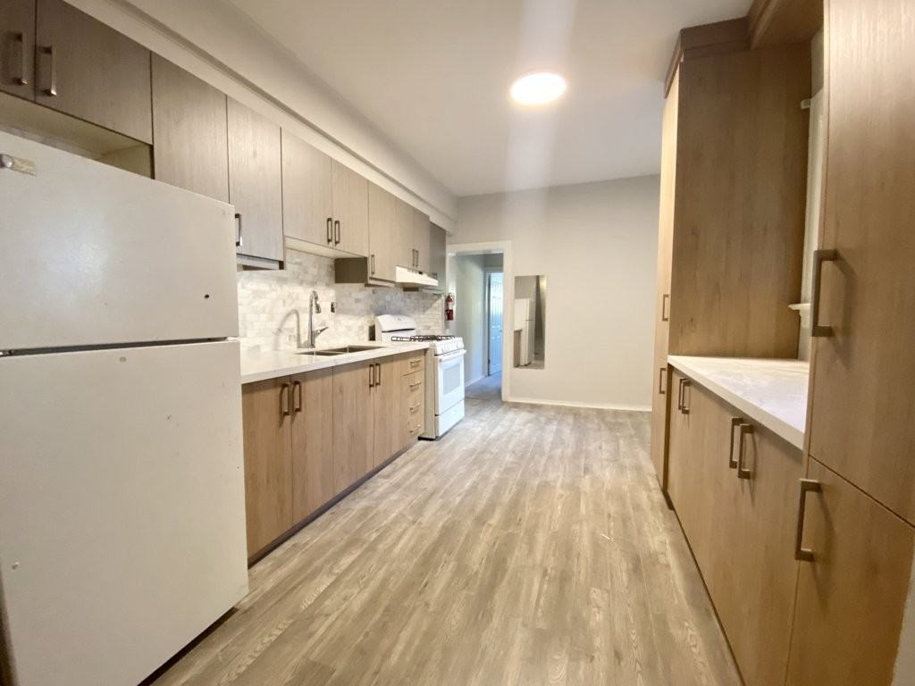 1078 College St #MAIN - Photo 4 of 27