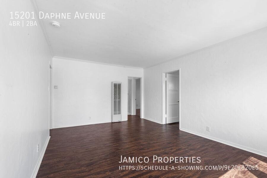15201 Daphne Ave - Photo 2 of 15