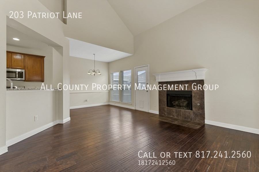 203 Patriot Ln - Photo 3 of 17