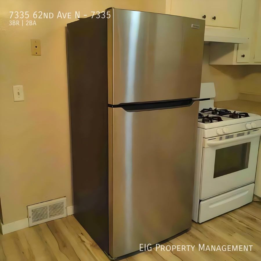 7335 62nd Ave N #7335 - Photo 6 of 31