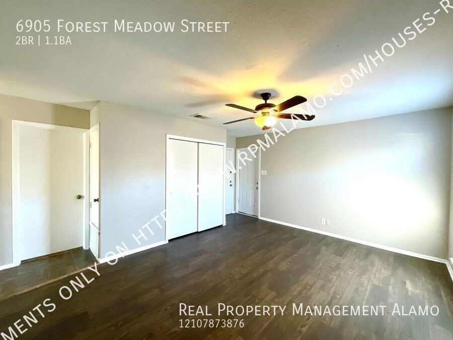 6905 Forest Meadow St - Photo 7 of 30