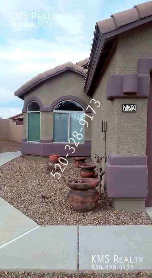 722 W Calle Marojo - Photo 2 of 26