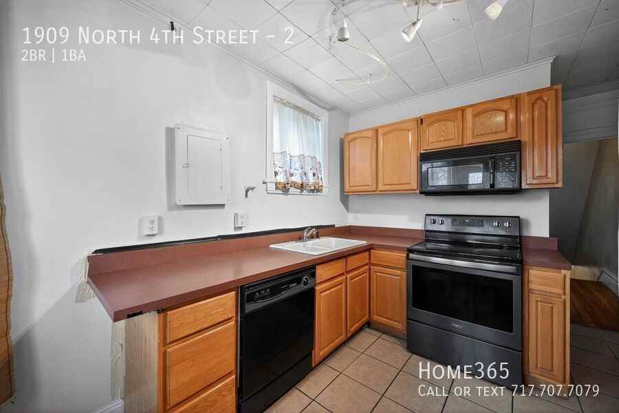 1909 N 4th St #2 - Photo 6 of 17