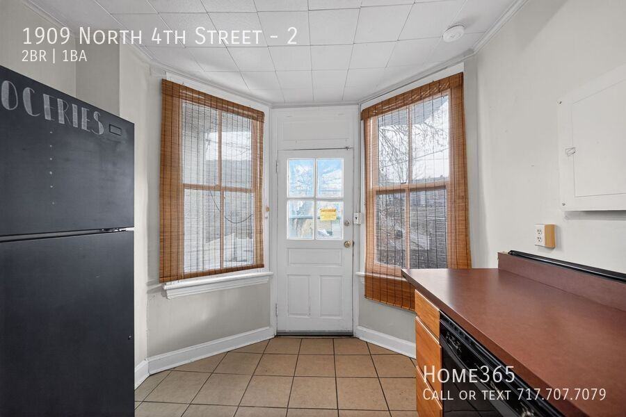 1909 N 4th St #2 - Photo 7 of 17