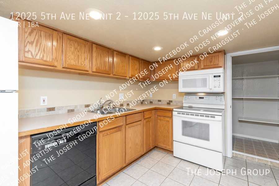 12025 5th Ave Ne Unit 2 - Photo 7 of 30