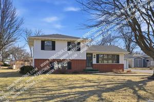 featured image of 402 S Clark Ave