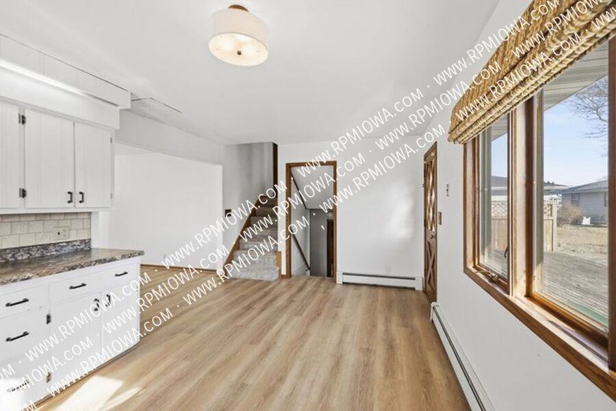 402 S Clark Ave - Photo 7 of 24