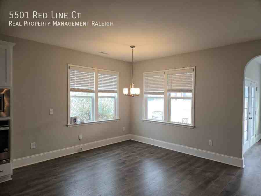 5501 Red Line Ct - Photo 5 of 19