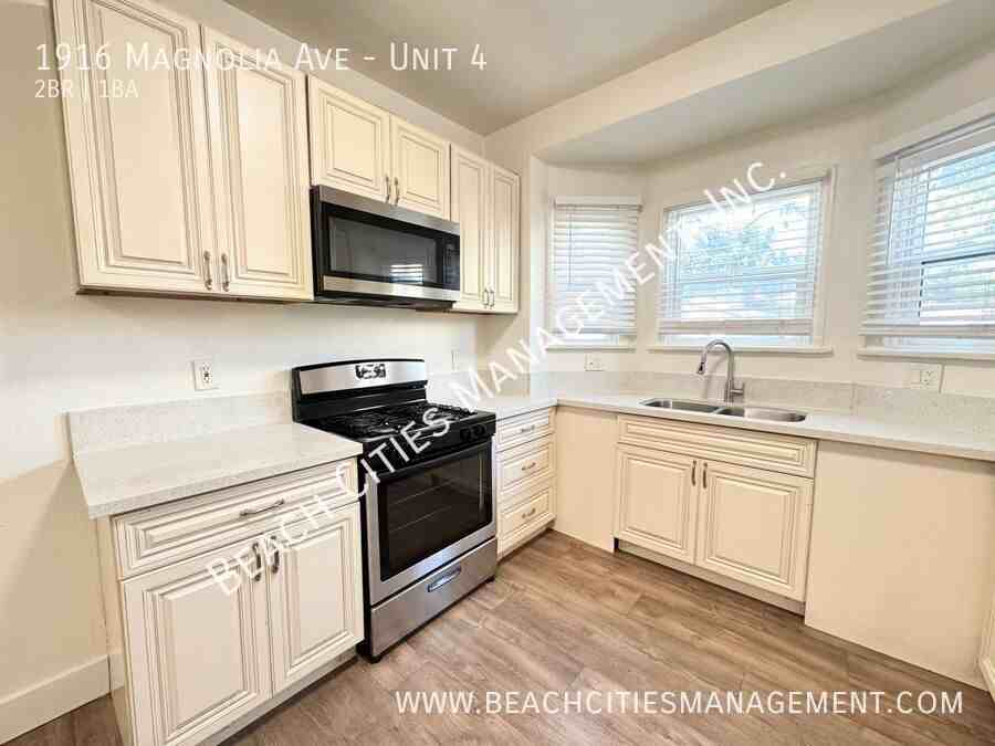 1916 Magnolia Ave #4 - Photo 5 of 19