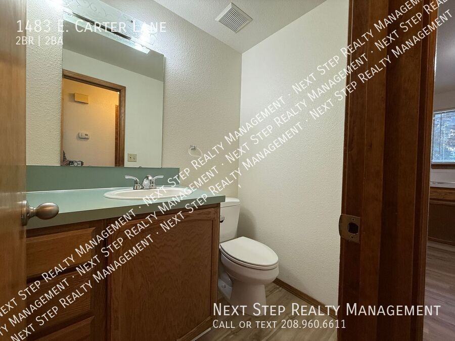 1483 E Carter Ln - Photo 4 of 14