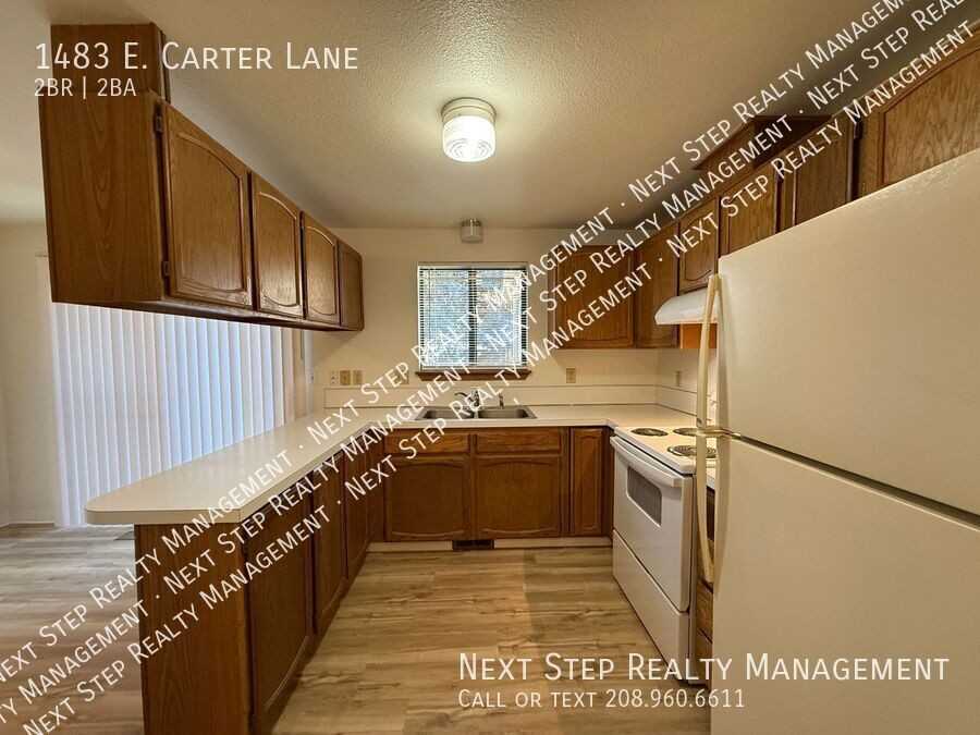 1483 E Carter Ln - Photo 5 of 14