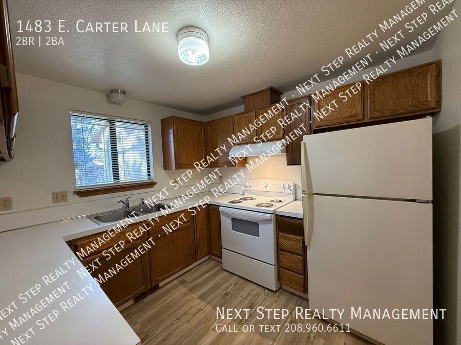 1483 E Carter Ln - Photo 6 of 14