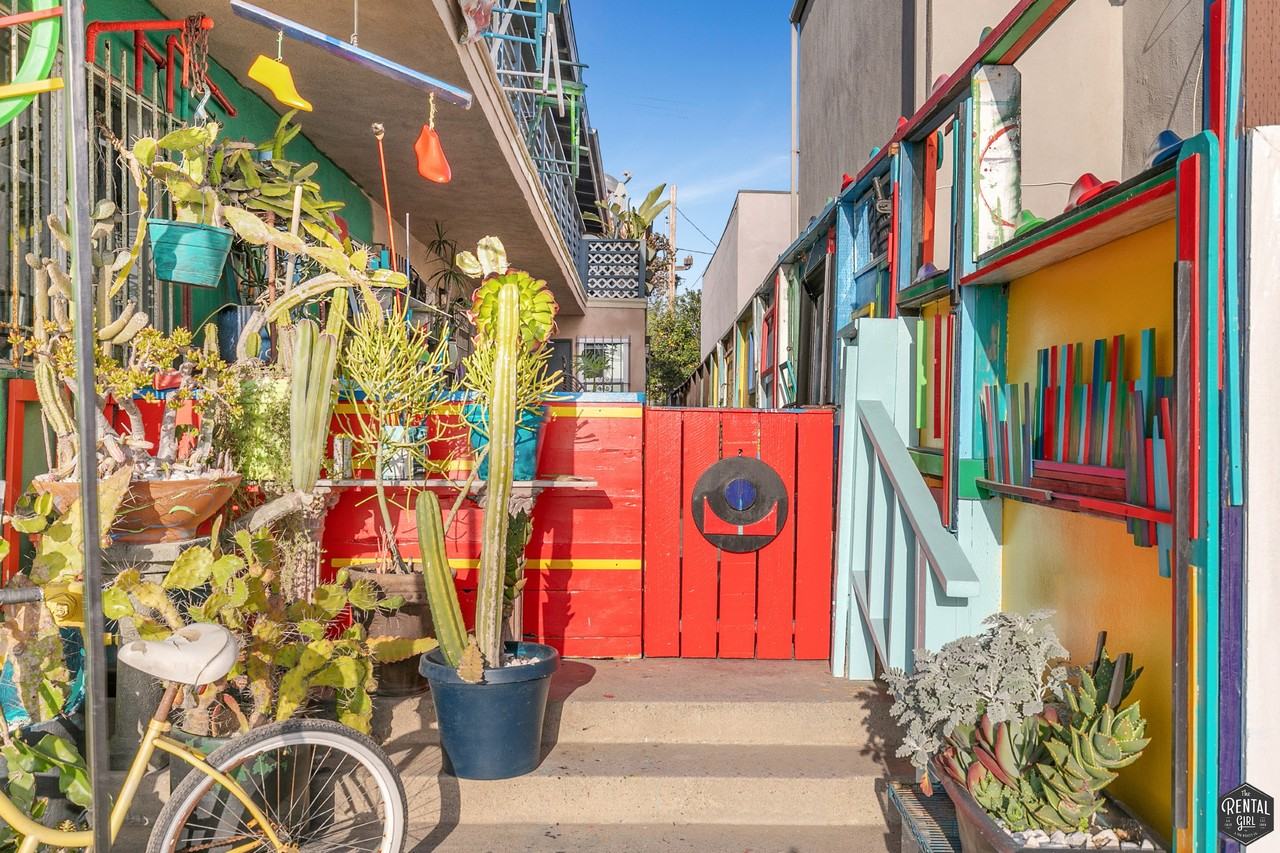 717 Ocean Front Walk #C - Photo 3 of 18