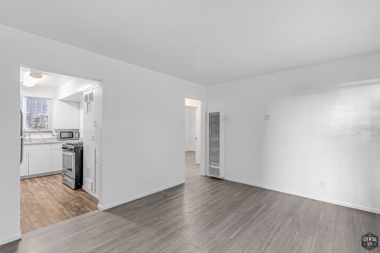 717 Ocean Front Walk #C - Photo 6 of 18