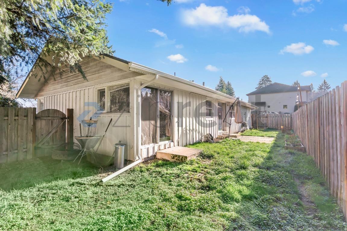 9720 Sw Frewing St - Photo 6 of 20