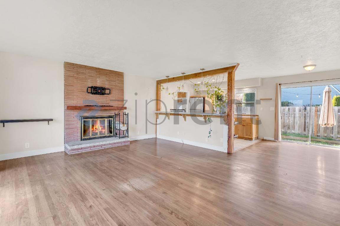 9720 Sw Frewing St - Photo 7 of 20