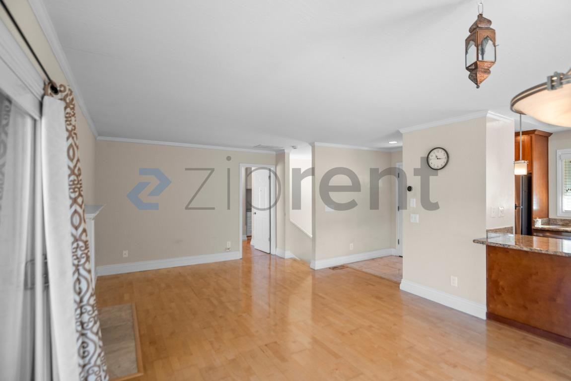 14541 Oak St - Photo 7 of 31